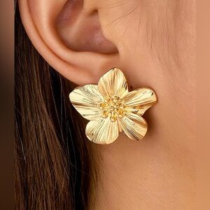 Goldtone Flower Earrings
